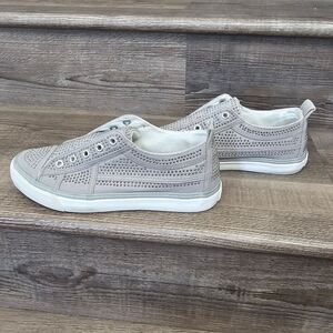Women's TRUE RELIGION Slip On Sneakers Aubrie Gray w Silver Studs No Lace Size 9